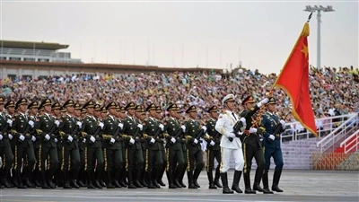 93 Desfilada militar, que mostra l'estil d'un país fort i un exèrcit fort